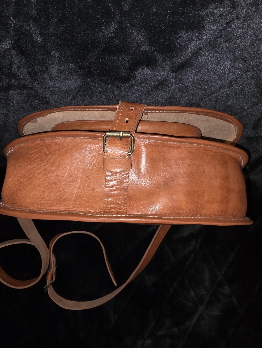 Source Unknown Hand-Tooled Leather Crossbody Bag in Brown - Picture 3 of 5